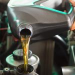 مقایسه تخصصی روغن‌ موتور 10W-40 و 20W-50؛ کدام عملکرد بهتری در خودرو شما دارد؟